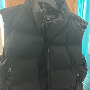 Zara Women’s black puffer vest